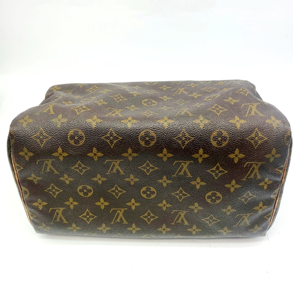 Louis Vuitton Monogram Speedy 30 Bag - Picture 4 of 11